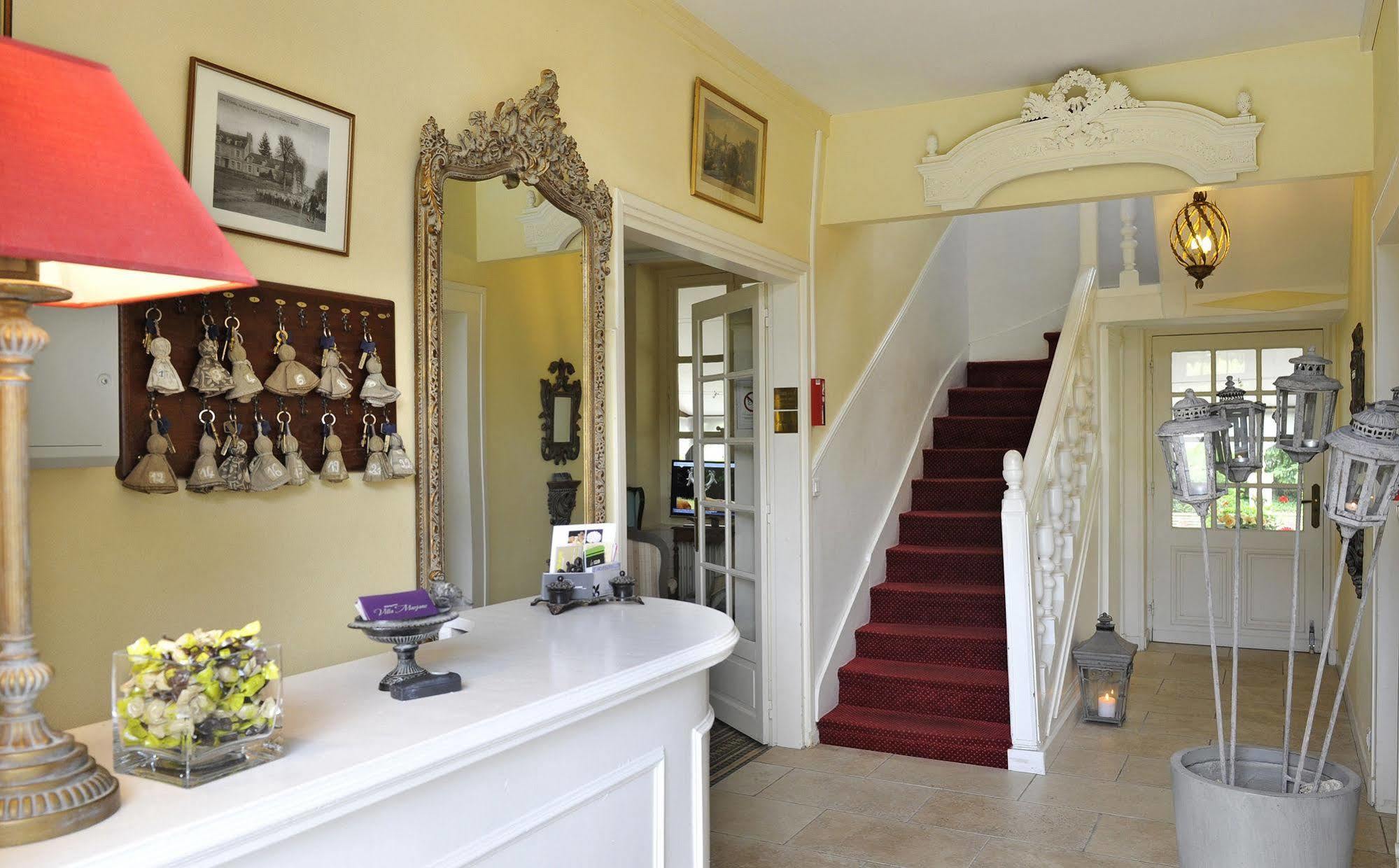 Hotel La Villa Marjane Saint-Jean-le-Blanc Esterno foto