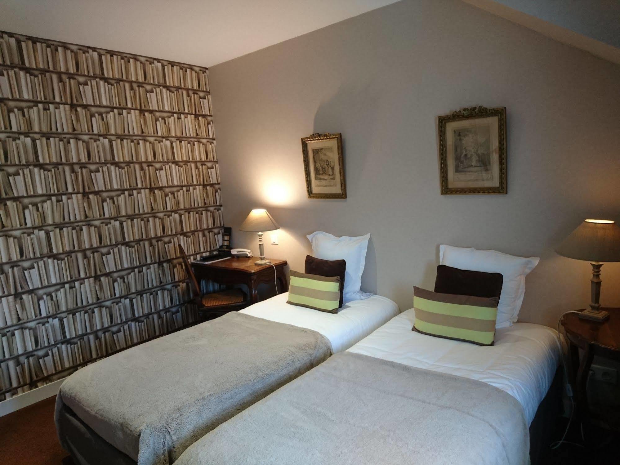 Hotel La Villa Marjane Saint-Jean-le-Blanc Esterno foto