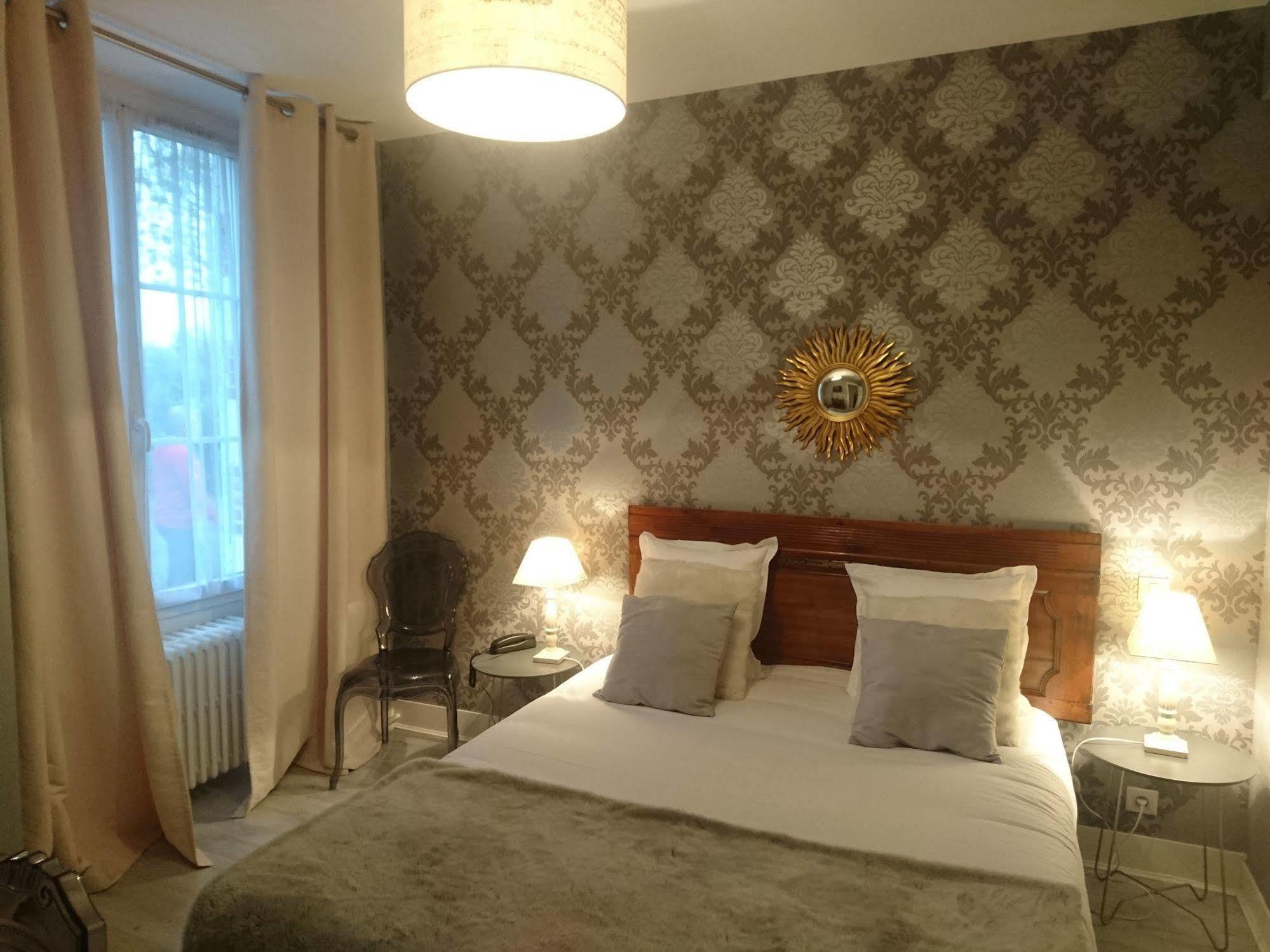 Hotel La Villa Marjane Saint-Jean-le-Blanc Esterno foto