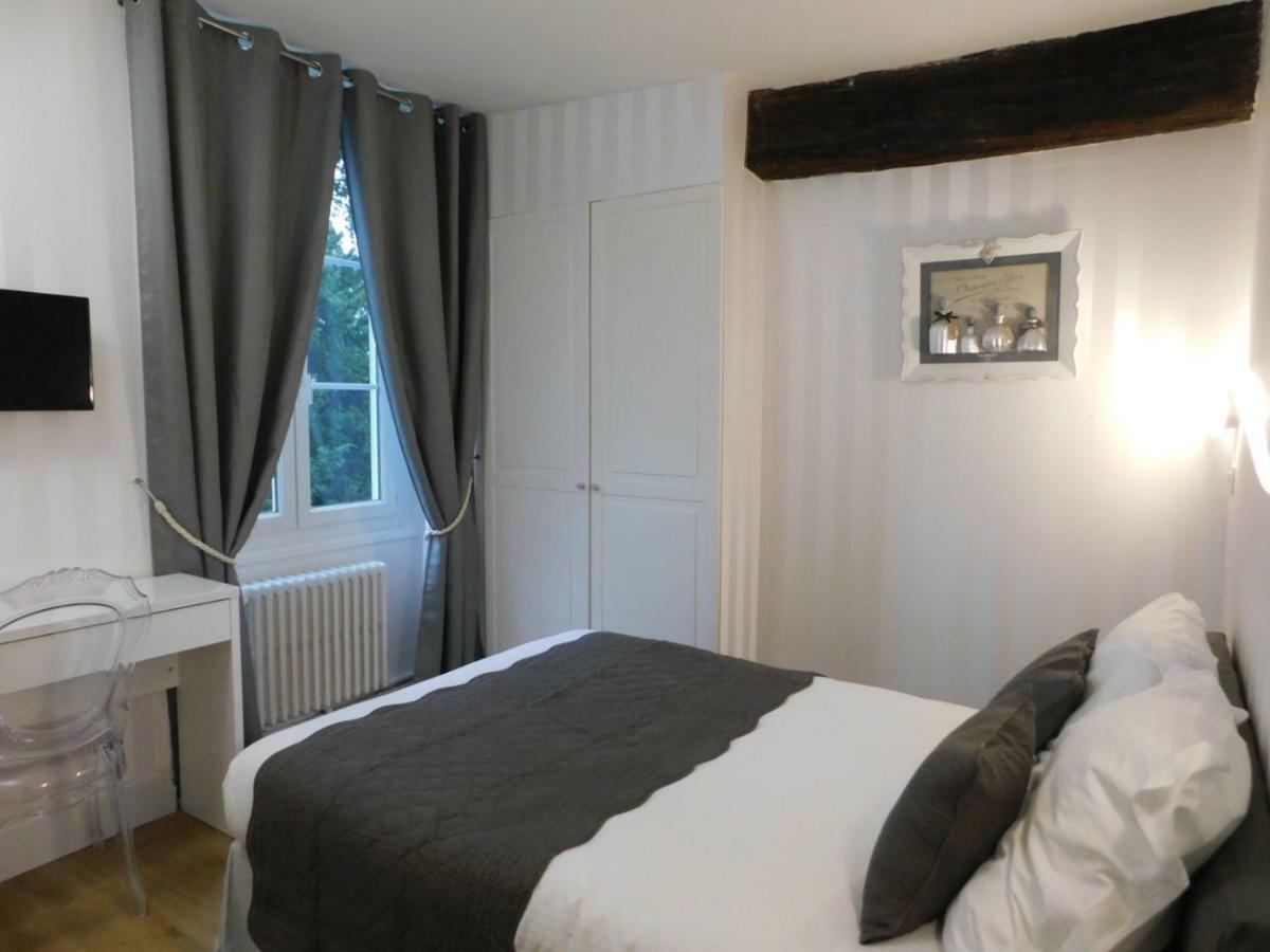 Hotel La Villa Marjane Saint-Jean-le-Blanc Esterno foto